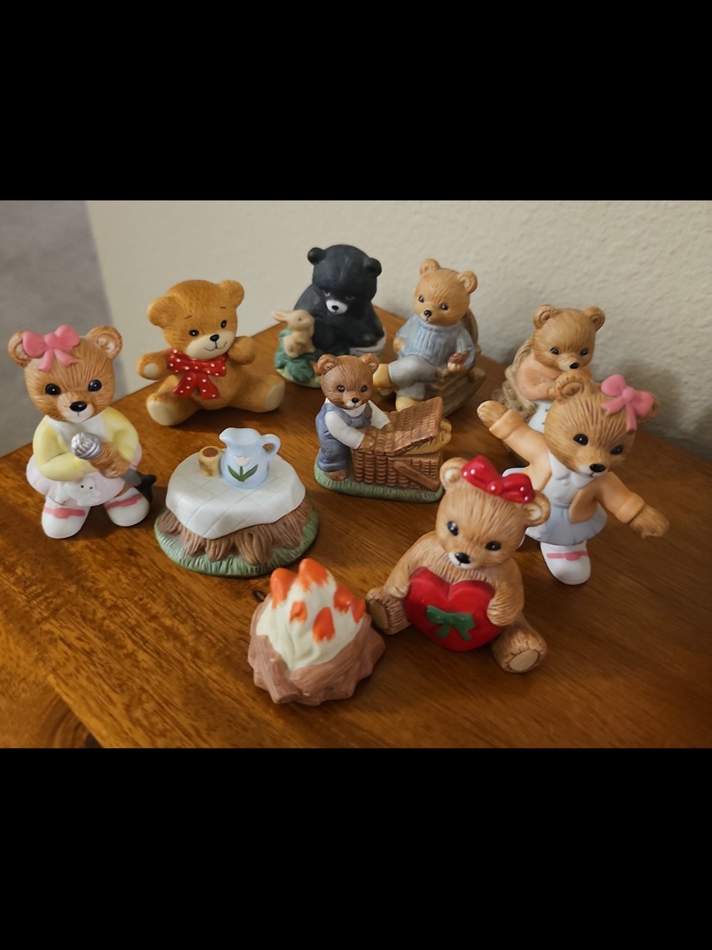10 pc Homco ceramic miniatures teddy bear family
